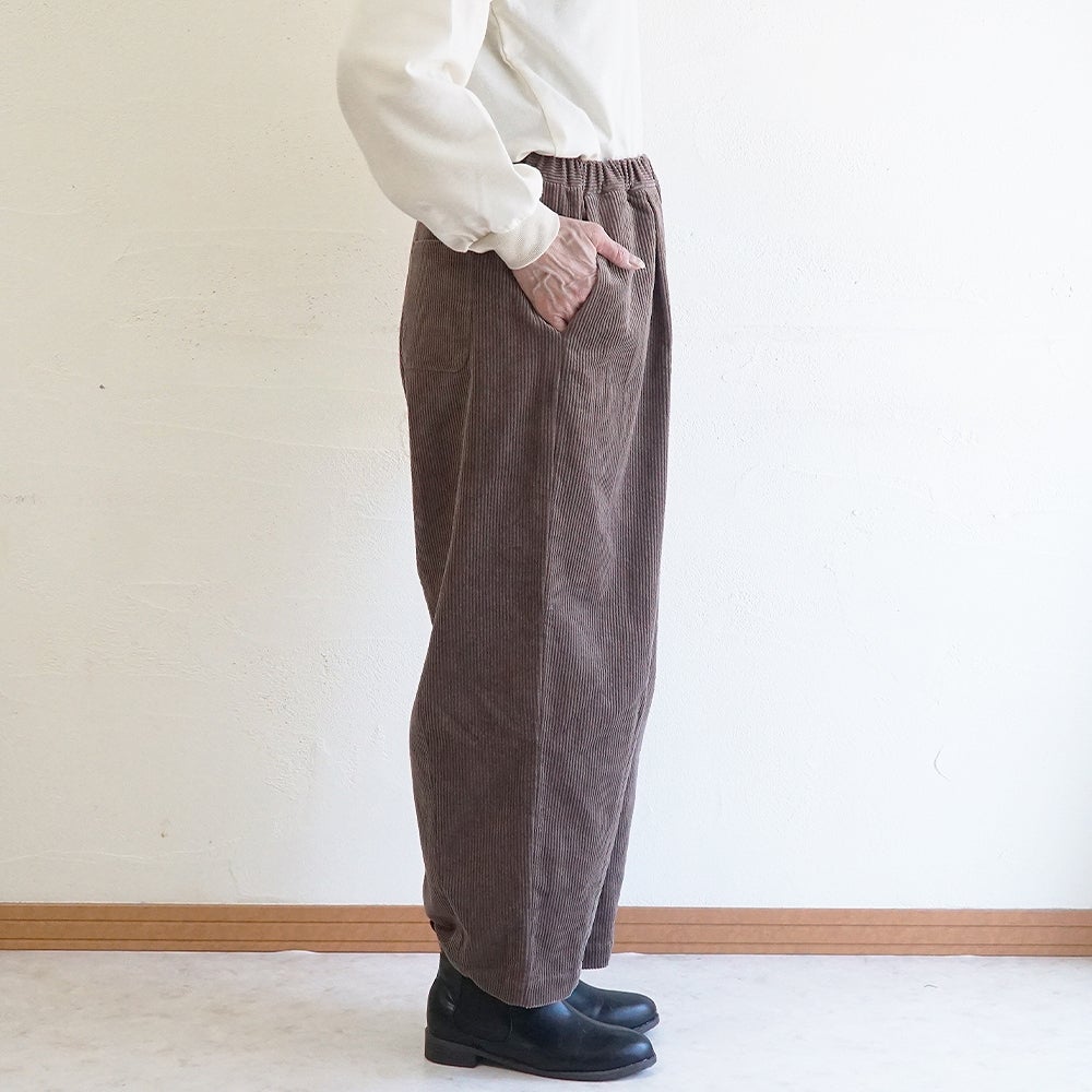 Branch m‘.,ブランチエム,ナチュラル,30代,40代,50代,60代,コットン,綿,ゆったり,ワイドパンツ,コクーンパンツ,コーデュロイパンツ,コーデュロイ,パンツ,バルーンパンツ,サッカーコール
