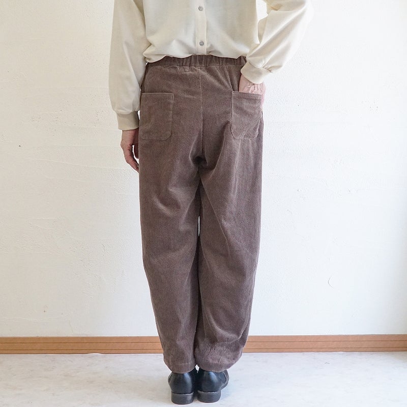 Branch m‘.,ブランチエム,ナチュラル,30代,40代,50代,60代,コットン,綿,ゆったり,ワイドパンツ,コクーンパンツ,コーデュロイパンツ,コーデュロイ,パンツ,バルーンパンツ,サッカーコール