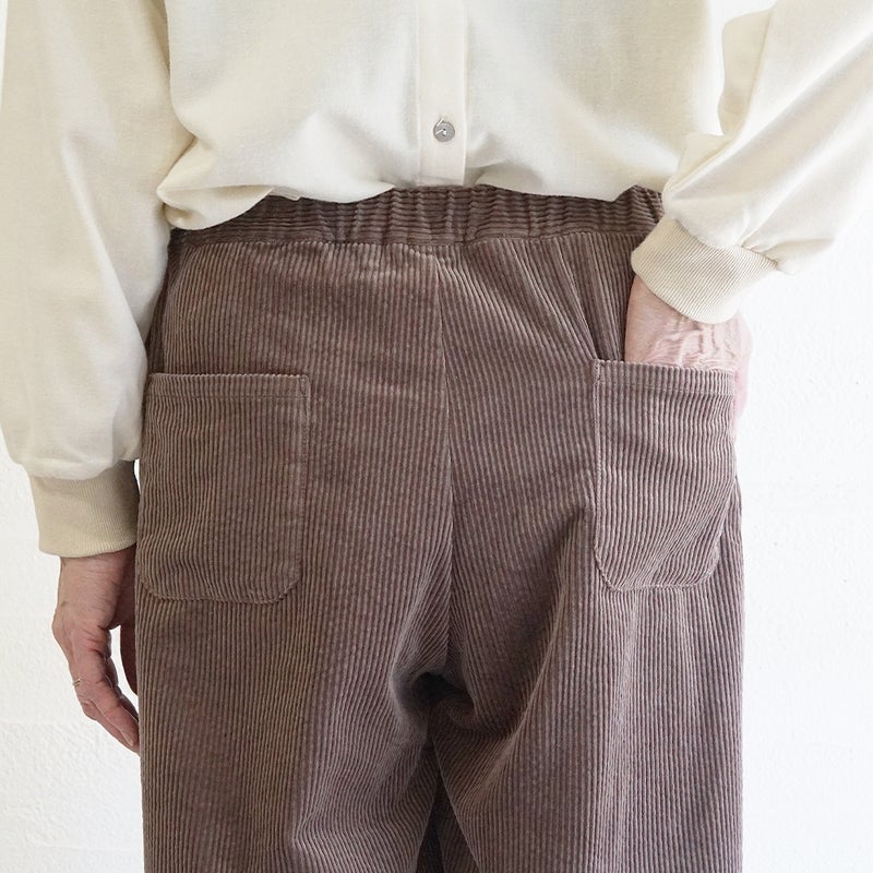 Branch m‘.,ブランチエム,ナチュラル,30代,40代,50代,60代,コットン,綿,ゆったり,ワイドパンツ,コクーンパンツ,コーデュロイパンツ,コーデュロイ,パンツ,バルーンパンツ,サッカーコール