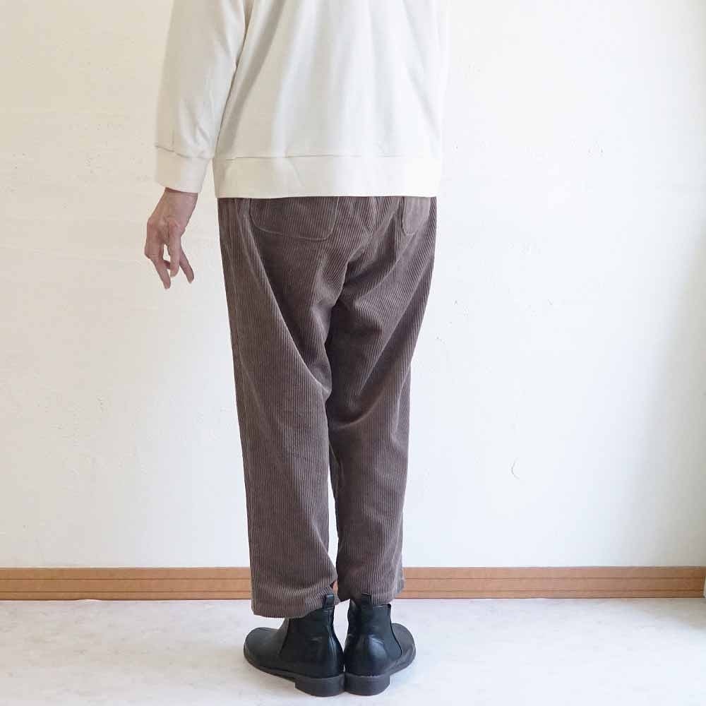 Branch m‘.,ブランチエム,ナチュラル,30代,40代,50代,60代,コットン,綿,ゆったり,テーパード,テーパードパンツ,コーデュロイパンツ,コーデュロイ,パンツ,サッカーコール