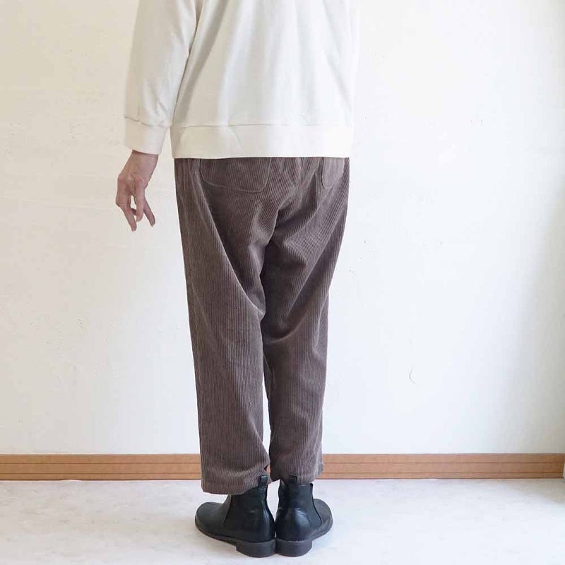 Branch m‘.,ブランチエム,ナチュラル,30代,40代,50代,60代,コットン,綿,ゆったり,テーパード,テーパードパンツ,コーデュロイパンツ,コーデュロイ,パンツ,サッカーコール