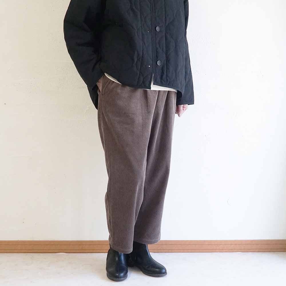 Branch m‘.,ブランチエム,ナチュラル,30代,40代,50代,60代,コットン,綿,ゆったり,テーパード,テーパードパンツ,コーデュロイパンツ,コーデュロイ,パンツ,サッカーコール