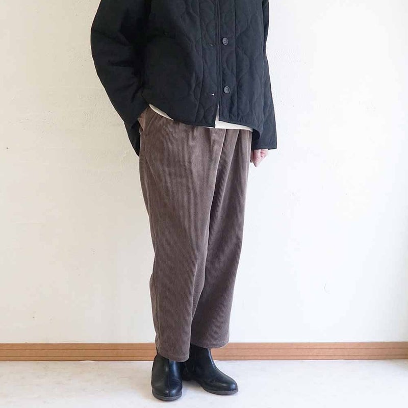 Branch m‘.,ブランチエム,ナチュラル,30代,40代,50代,60代,コットン,綿,ゆったり,テーパード,テーパードパンツ,コーデュロイパンツ,コーデュロイ,パンツ,サッカーコール