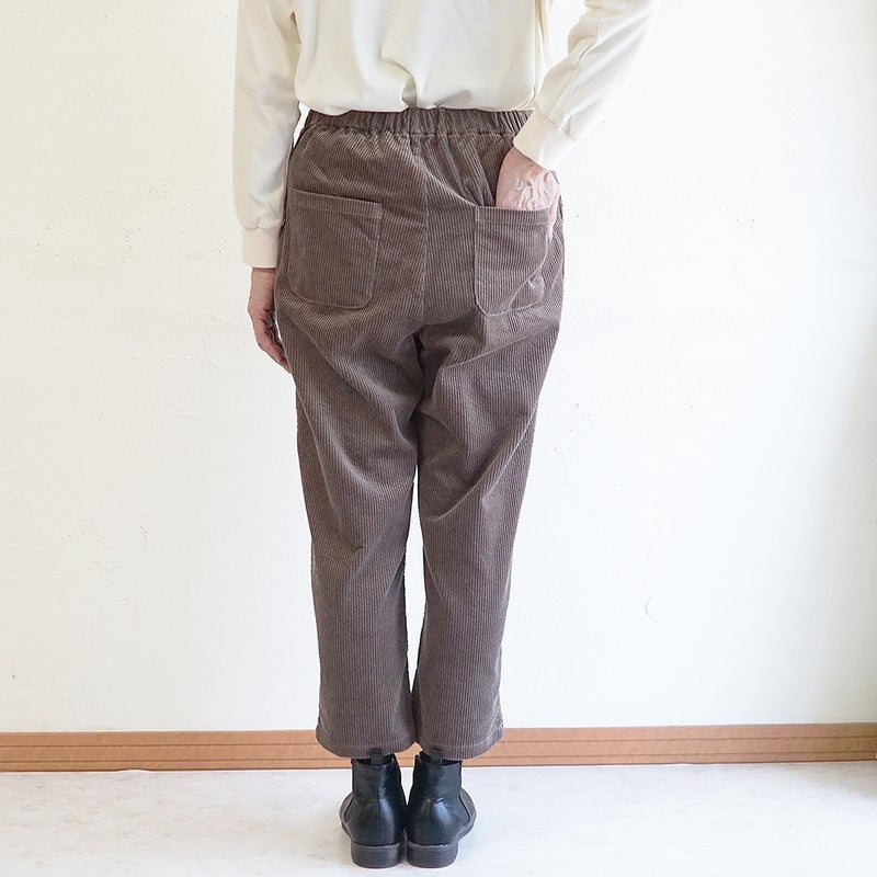 Branch m‘.,ブランチエム,ナチュラル,30代,40代,50代,60代,コットン,綿,ゆったり,テーパード,テーパードパンツ,コーデュロイパンツ,コーデュロイ,パンツ,サッカーコール