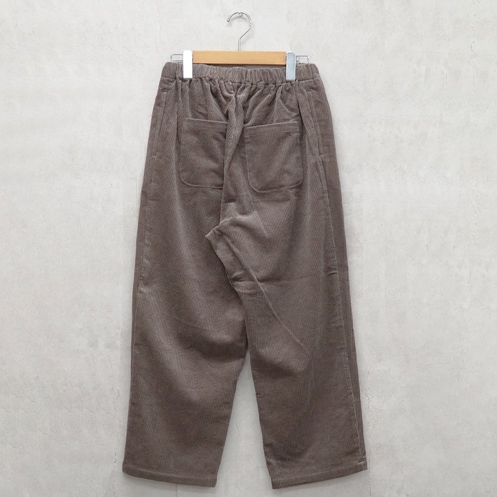Branch m‘.,ブランチエム,ナチュラル,30代,40代,50代,60代,コットン,綿,ゆったり,テーパード,テーパードパンツ,コーデュロイパンツ,コーデュロイ,パンツ,サッカーコール