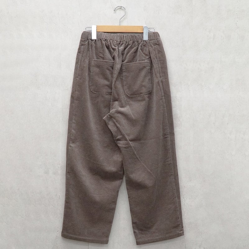 Branch m‘.,ブランチエム,ナチュラル,30代,40代,50代,60代,コットン,綿,ゆったり,テーパード,テーパードパンツ,コーデュロイパンツ,コーデュロイ,パンツ,サッカーコール