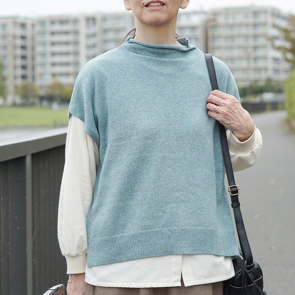 Branch m‘.,ブランチエム,ナチュラル,30代,40代,50代,60代,ウール,綿,ゆったり,ニット,ベスト,ニットベスト,ボトルネック,ボトルネックベスト,ハイネック,ハイネックベスト,
