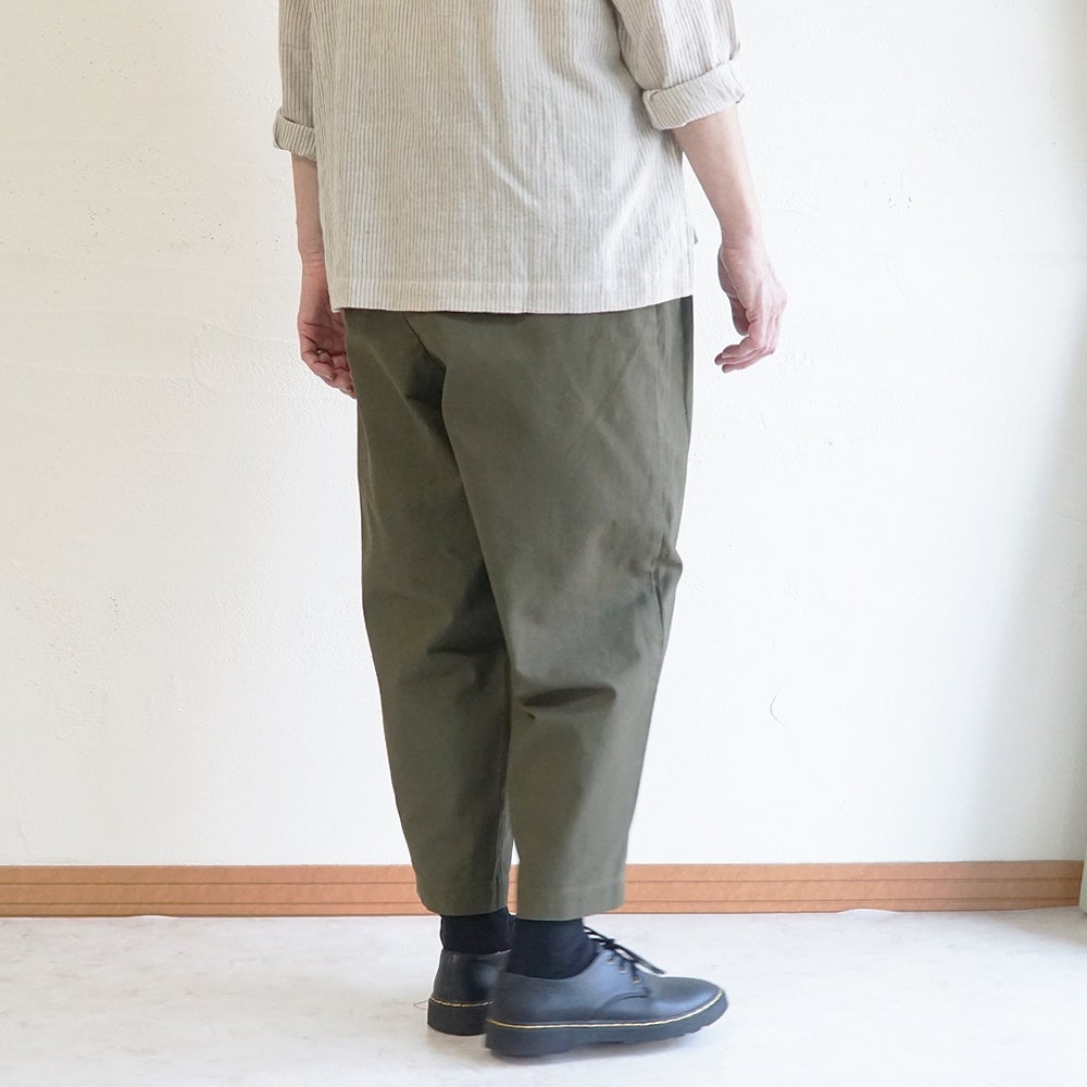 Branch m‘.,ブランチエム,ナチュラル,30代,40代,50代,60代,リネン,ゆったり,コットン,綿,pants,パンツ,テーパードパンツ,テーパード,タックパンツ,タック,タックテーパード,タックテーパードパンツ