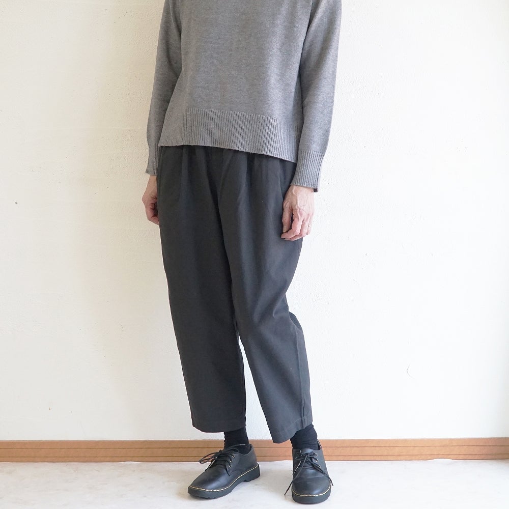 Branch m‘.,ブランチエム,ナチュラル,30代,40代,50代,60代,リネン,ゆったり,コットン,綿,pants,パンツ,テーパードパンツ,テーパード,タックパンツ,タック,タックテーパード,タックテーパードパンツ