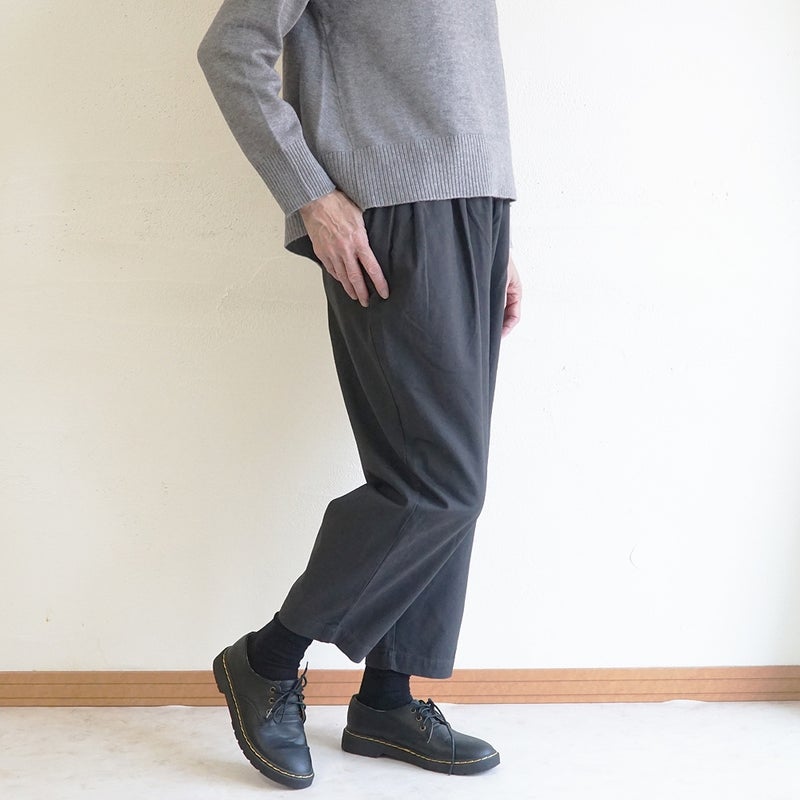 Branch m‘.,ブランチエム,ナチュラル,30代,40代,50代,60代,リネン,ゆったり,コットン,綿,pants,パンツ,テーパードパンツ,テーパード,タックパンツ,タック,タックテーパード,タックテーパードパンツ