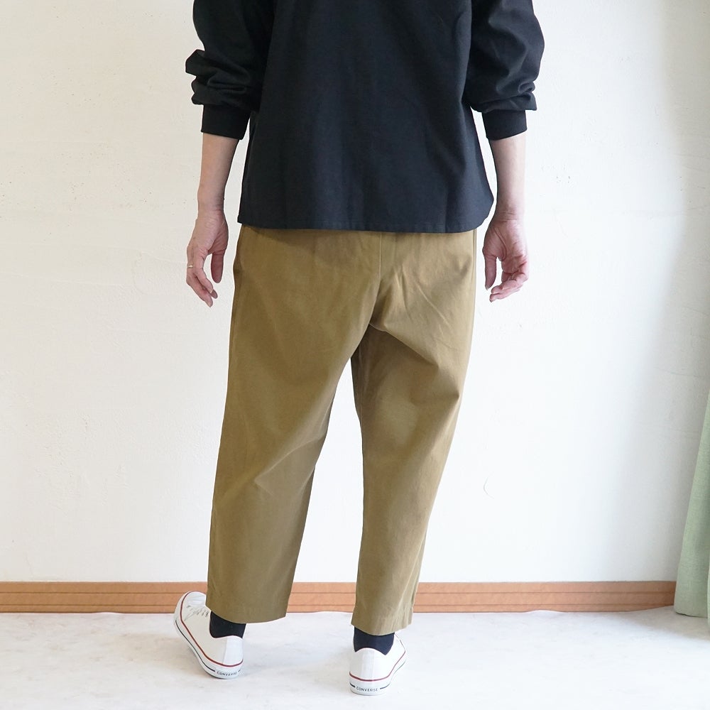 Branch m‘.,ブランチエム,ナチュラル,30代,40代,50代,60代,リネン,ゆったり,コットン,綿,pants,パンツ,テーパードパンツ,テーパード,タックパンツ,タック,タックテーパード,タックテーパードパンツ