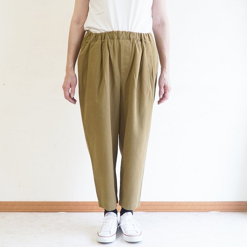 Branch m‘.,ブランチエム,ナチュラル,30代,40代,50代,60代,リネン,ゆったり,コットン,綿,pants,パンツ,テーパードパンツ,テーパード,タックパンツ,タック,タックテーパード,タックテーパードパンツ
