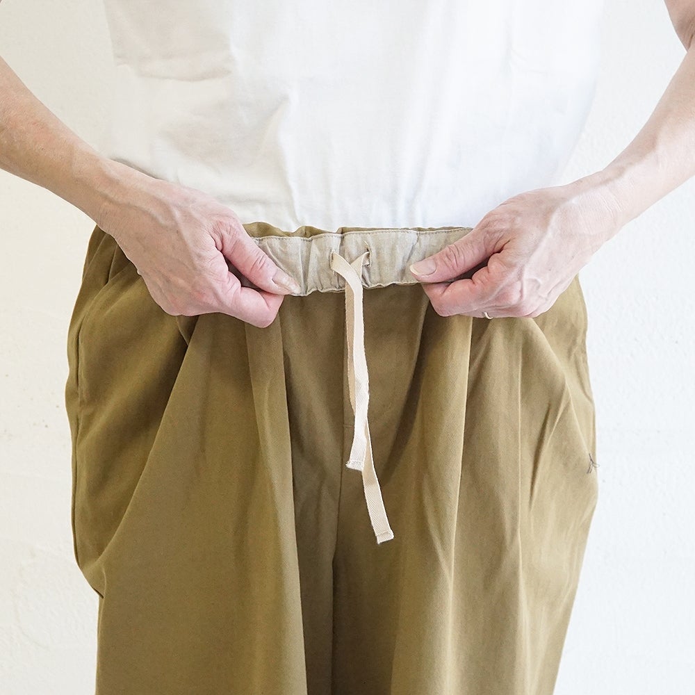 Branch m‘.,ブランチエム,ナチュラル,30代,40代,50代,60代,リネン,ゆったり,コットン,綿,pants,パンツ,テーパードパンツ,テーパード,タックパンツ,タック,タックテーパード,タックテーパードパンツ