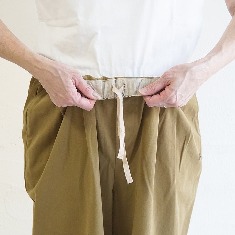 Branch m‘.,ブランチエム,ナチュラル,30代,40代,50代,60代,リネン,ゆったり,コットン,綿,pants,パンツ,テーパードパンツ,テーパード,タックパンツ,タック,タックテーパード,タックテーパードパンツ