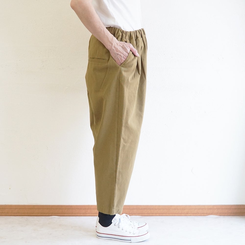 Branch m‘.,ブランチエム,ナチュラル,30代,40代,50代,60代,リネン,ゆったり,コットン,綿,pants,パンツ,テーパードパンツ,テーパード,タックパンツ,タック,タックテーパード,タックテーパードパンツ
