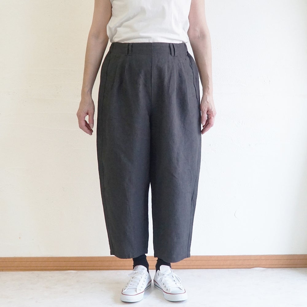 Branch m‘.,ブランチエム,ナチュラル,30代,40代,50代,60代,リネン,ゆったり,麻,pants,パンツ,テーパードパンツ,テーパード,タックパンツ,タック,タックテーパード,タックテーパードパンツ,te-to,テト